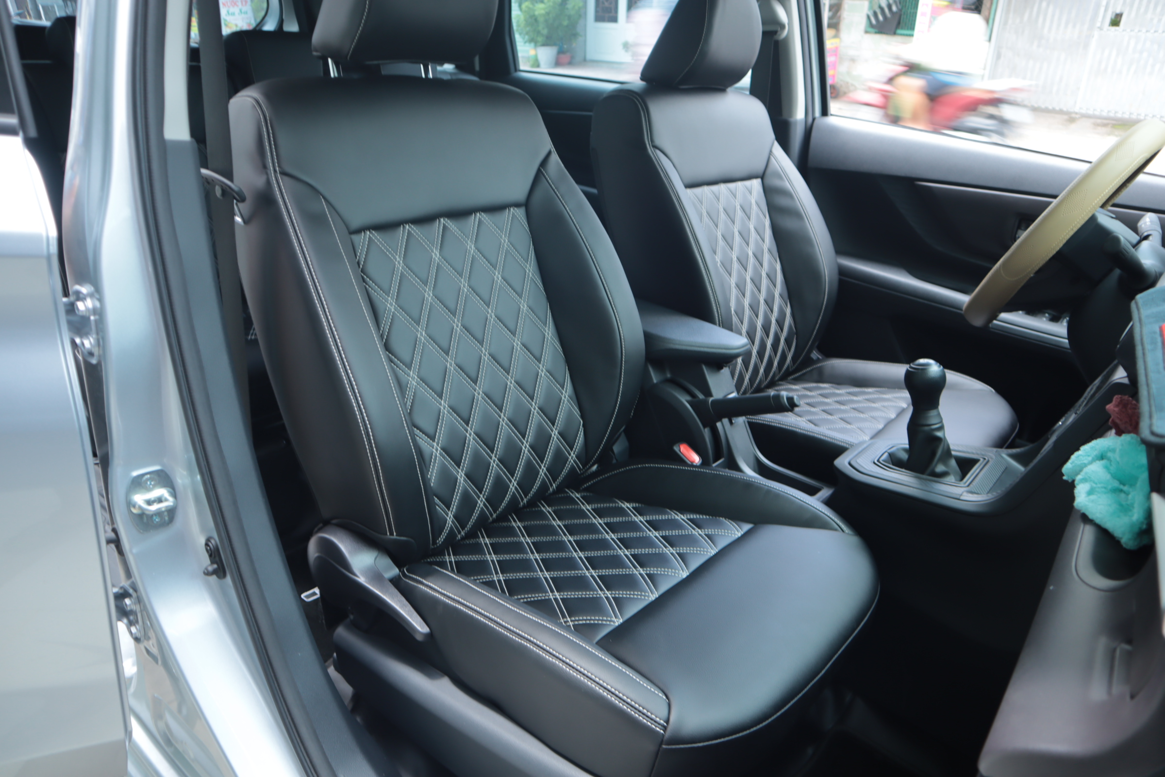 Bọc ghế da xe Toyota Avanza