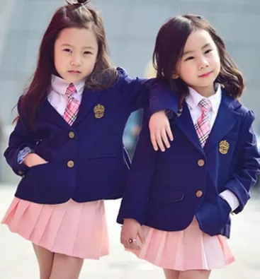 Góc tối phía sau những đứa trẻ sành điệu trong tuần lễ thời trang Seoul