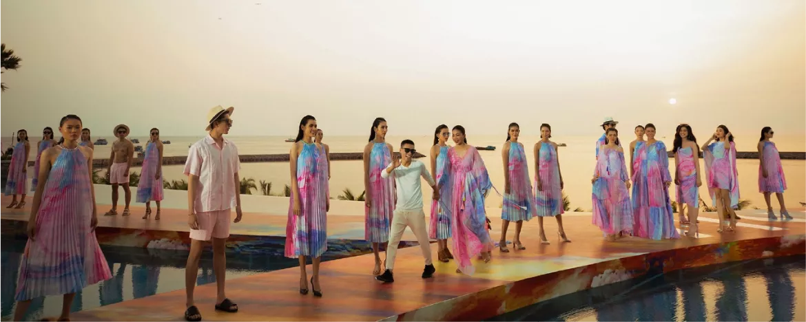 FASHION VOYAGE #3 : “Chasing The Sun”'