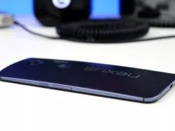 6 smartphone thân máy dày nhưng vẫn hay