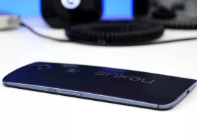 6 smartphone thân máy dày nhưng vẫn hay