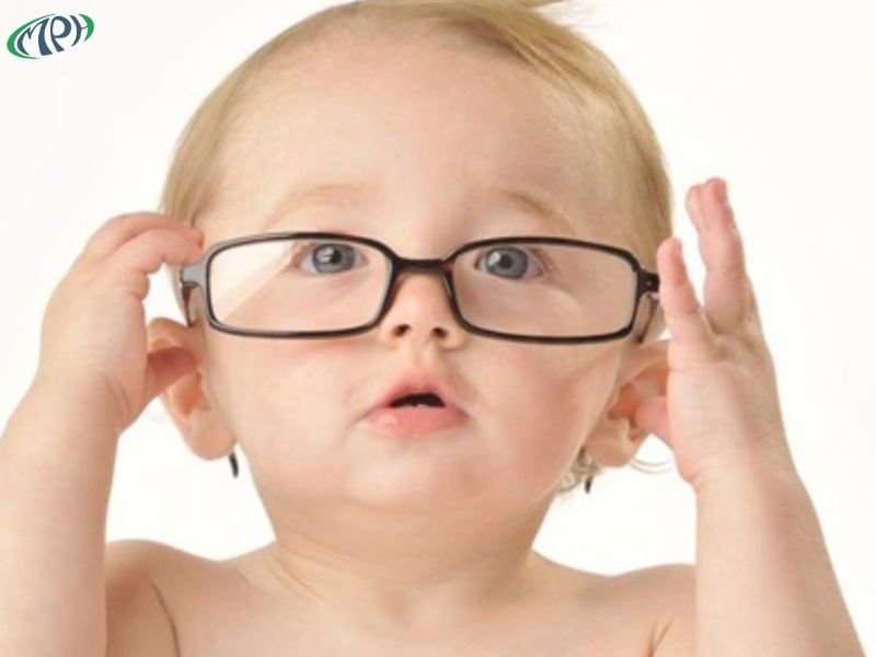 Tật cận thị có di truyền không,tỷ lệ di truyền là bao nhiêu phần trăm?