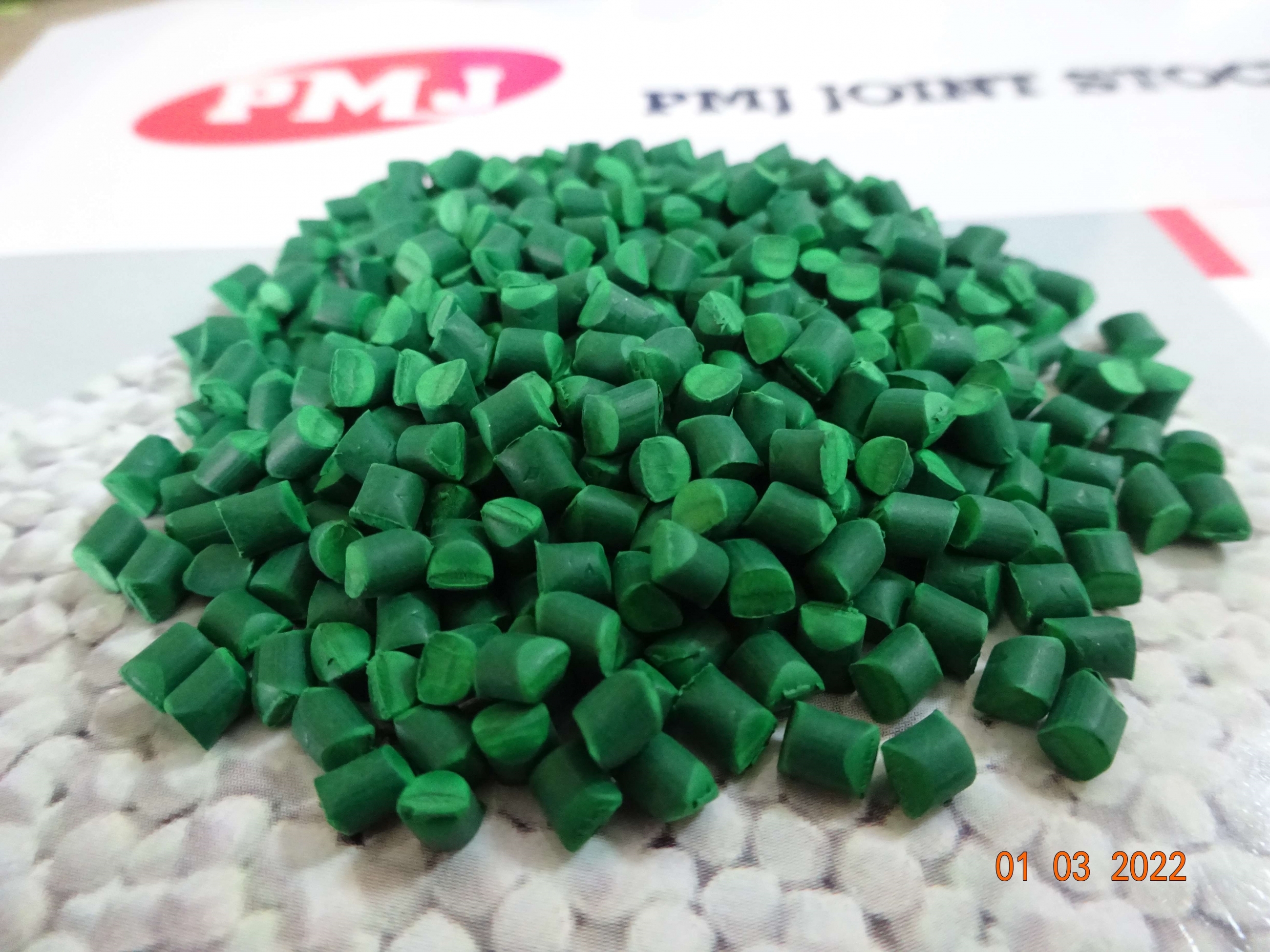 GREEN MASTERBATCH PM 5026