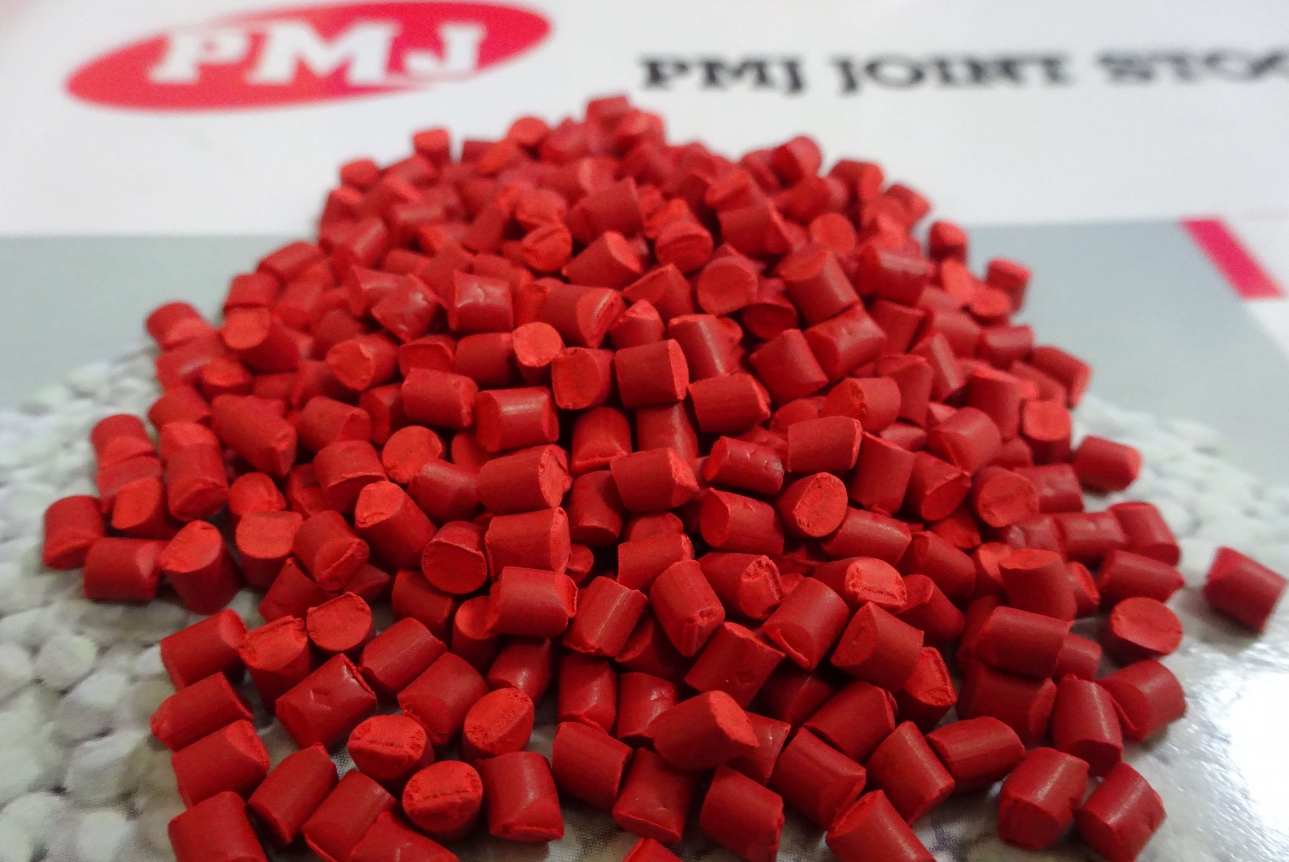 RED MASTERBATCH PM 4030