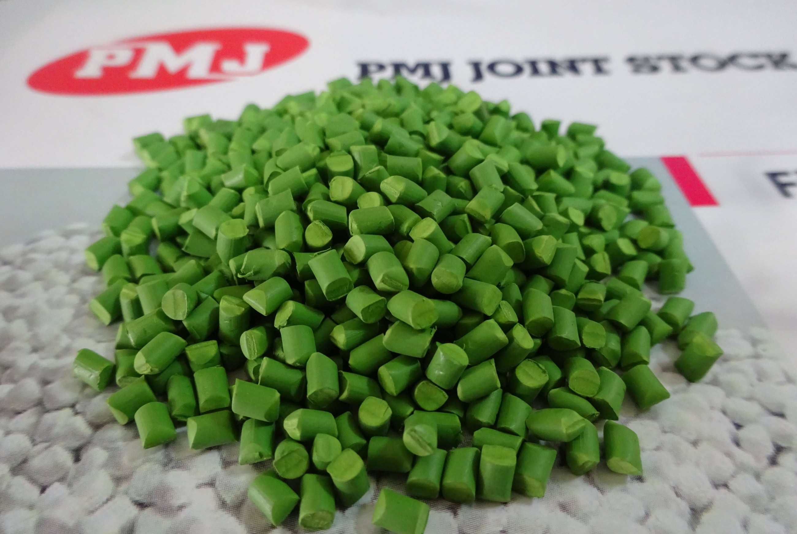 GREEN MASTERBATCH PM 5003