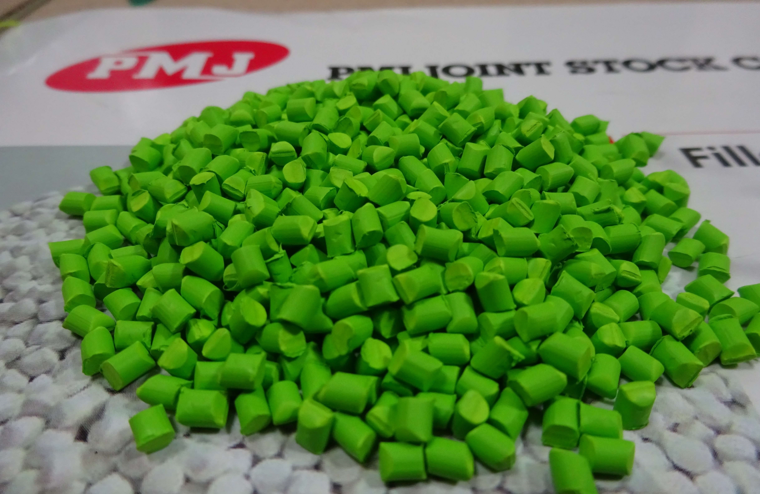 GREEN MASTERBATCH PM 5006