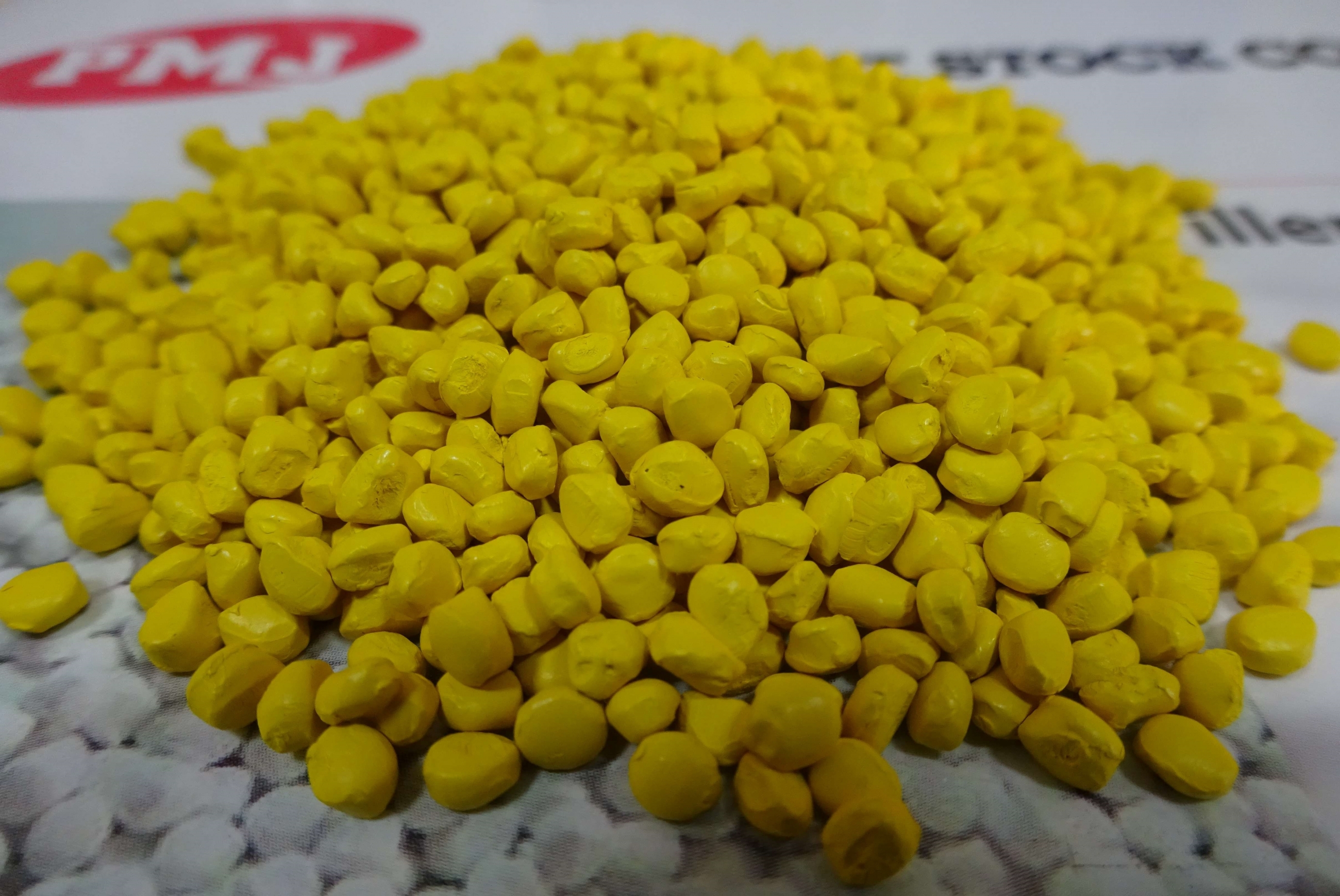 YELLOW MASTERBATCH PM 2030A