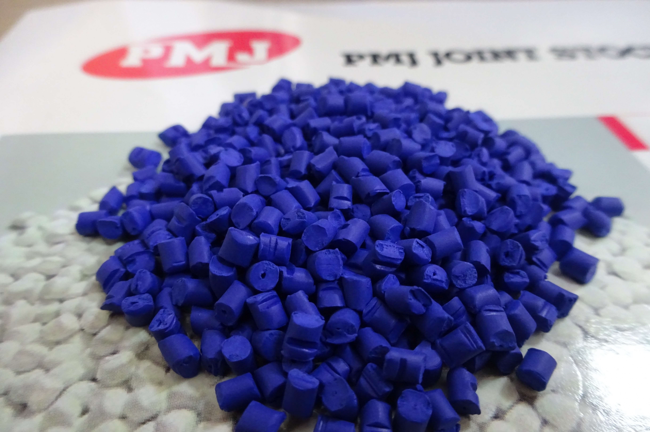 BLUE MASTERBATCH PM 7003