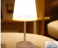 Đèn ngủ để bàn tích điện kiểu dáng hiện đại TN869 (điều khiển từ xa)