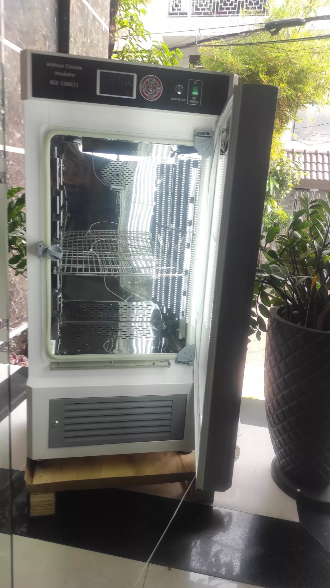 Tủ vi khí hậu – tủ sinh trưởng 150 lít (có ánh sáng) – tạo ẩm trong RGX-80BEII XINGCHEN