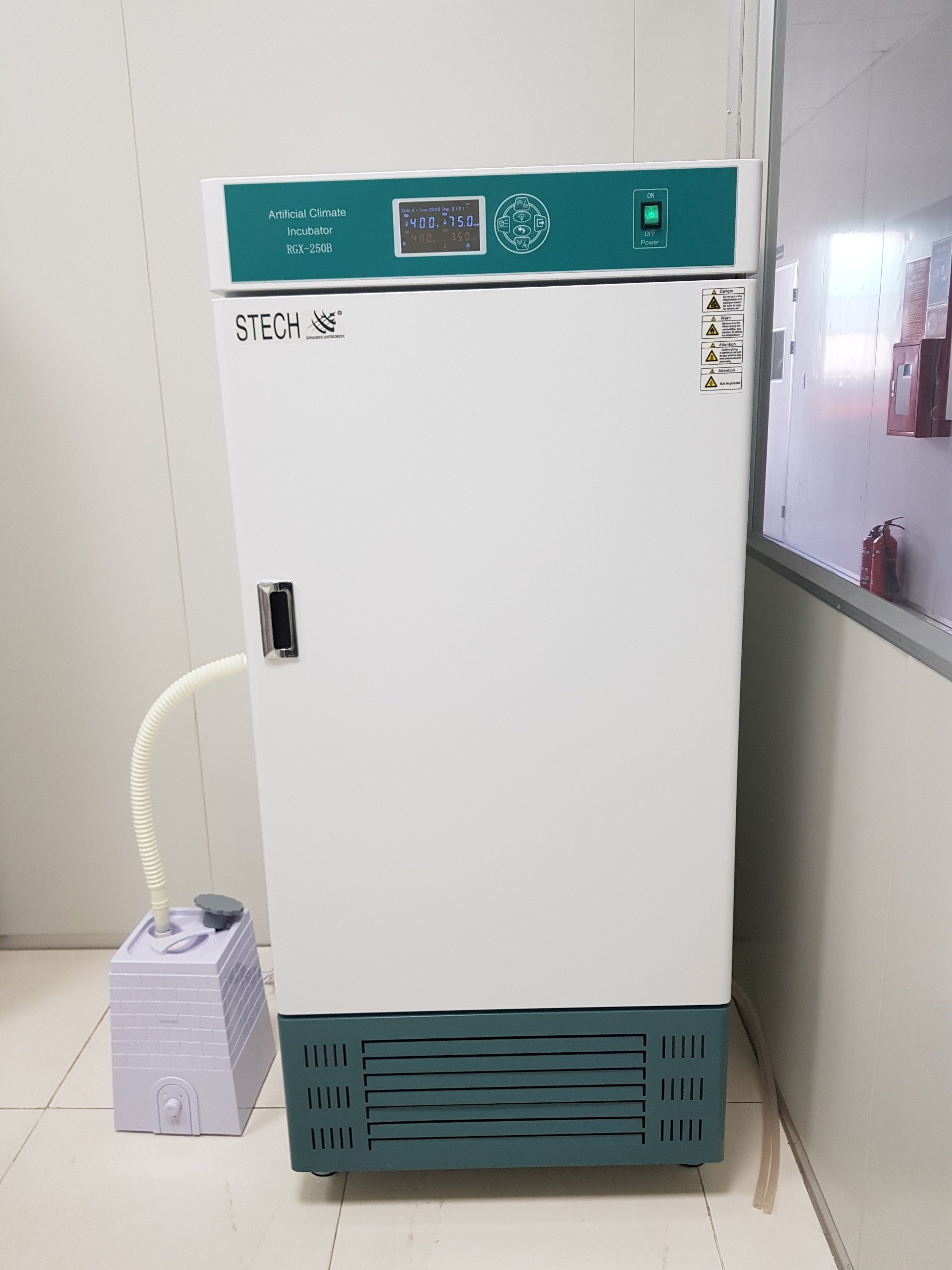 Tủ vi khí hậu – tủ sinh trưởng 350 lít (có ánh sáng) RGX-350B XINGCHEN