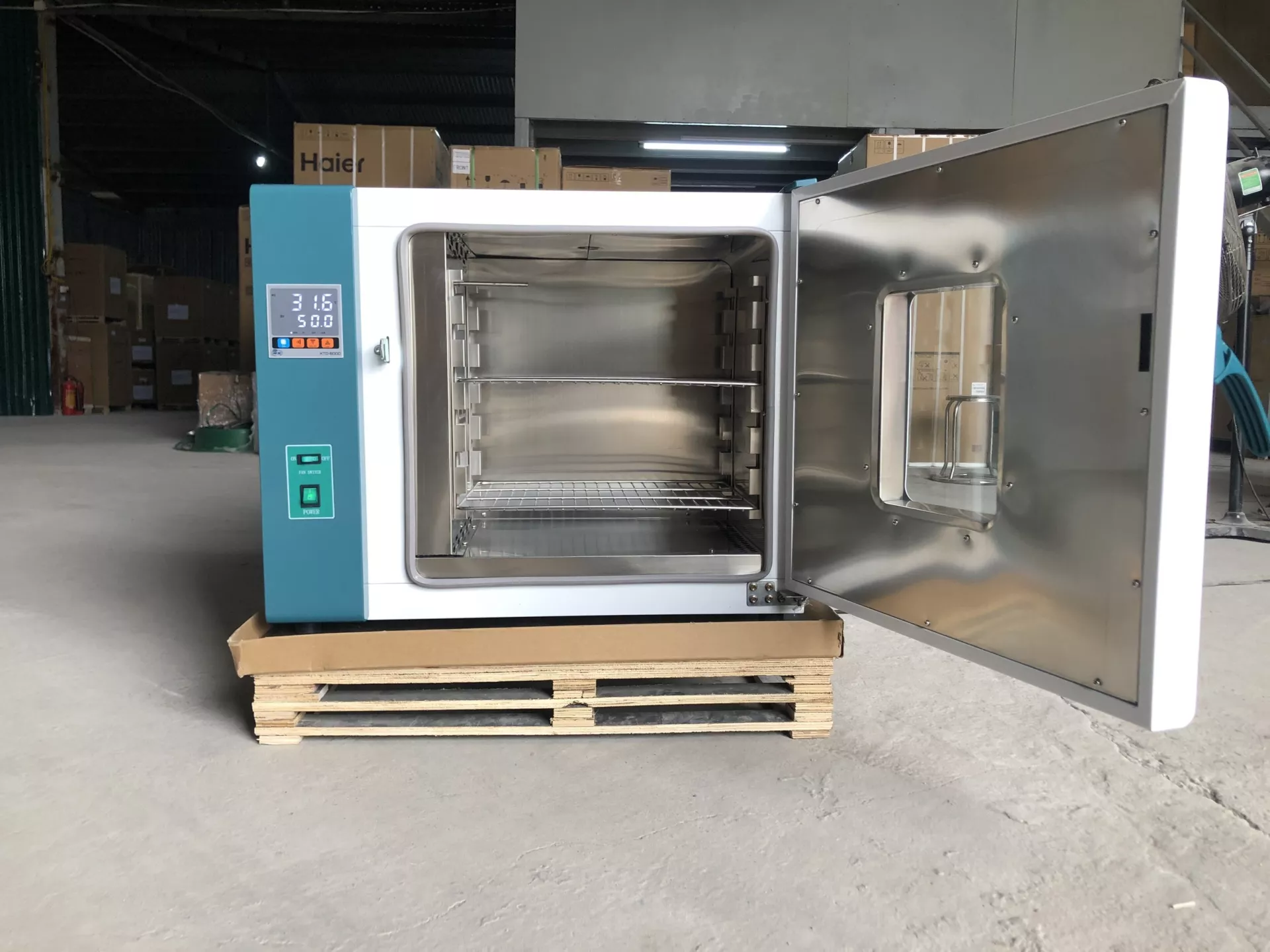 Tủ sấy 136 lít (long tủ bang Inox) 101-2AB XINGCHEN