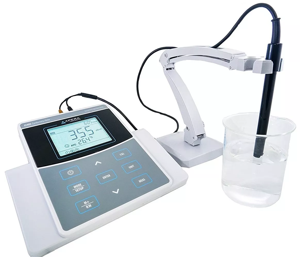 Máy đo độ dẫn/TDS/Độ mặn/Trở kháng/Nhiệt độ để bàn (theo GLP) APERA