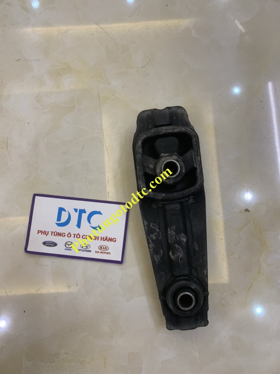 CAO SU CHÂN MÁY GẦM THƯỚC LÁI PEUGEOT 208 2012, 2019