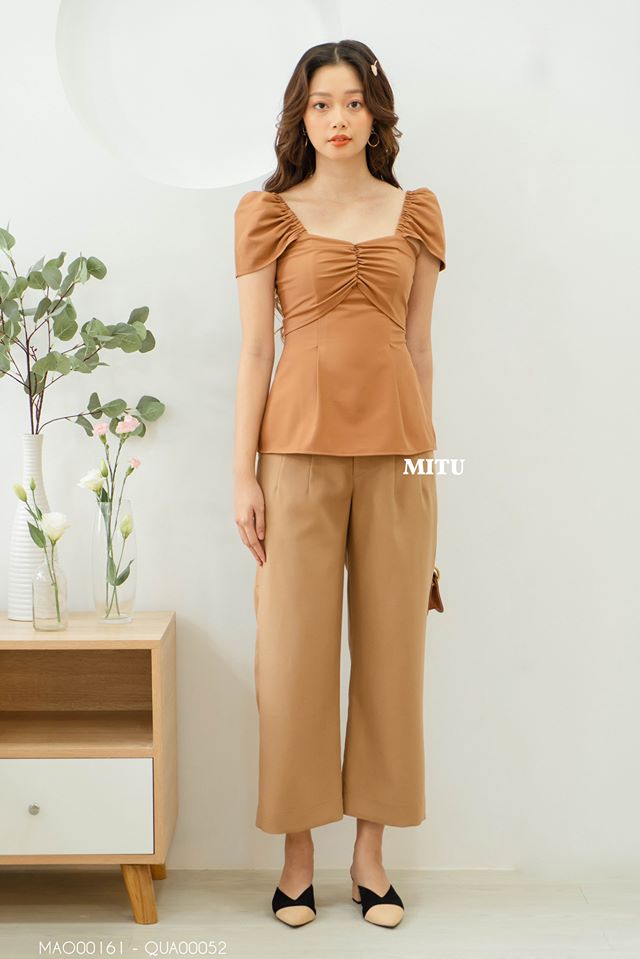 Áo nhún ngực nâu +  Quần cullote  không ly nâu QUA00052