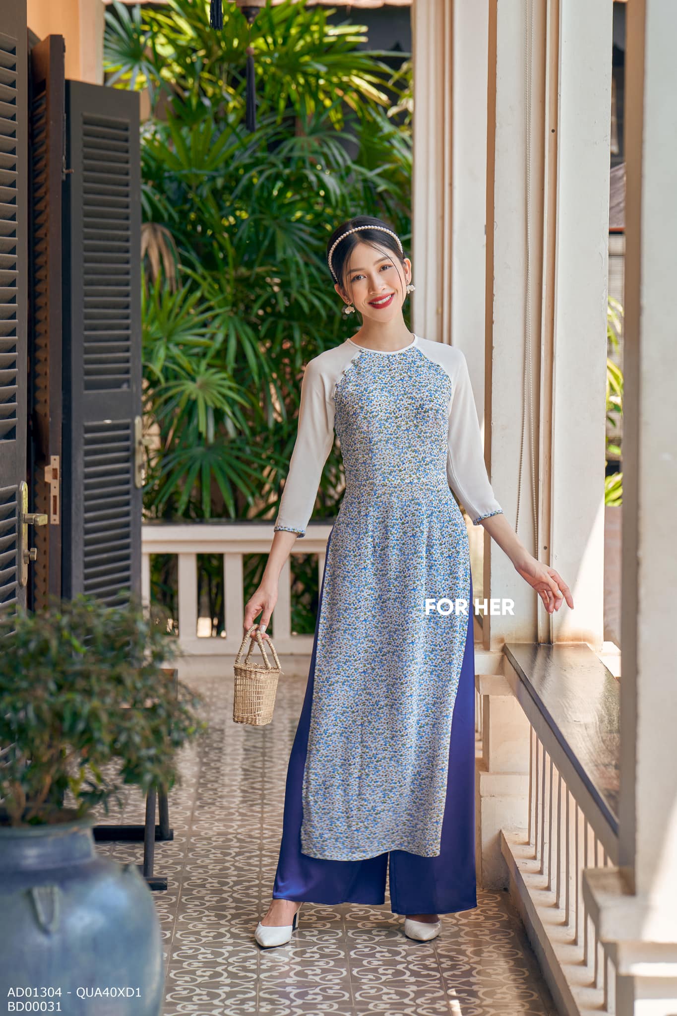 Áo dài cổ tròn xanh lá xanh