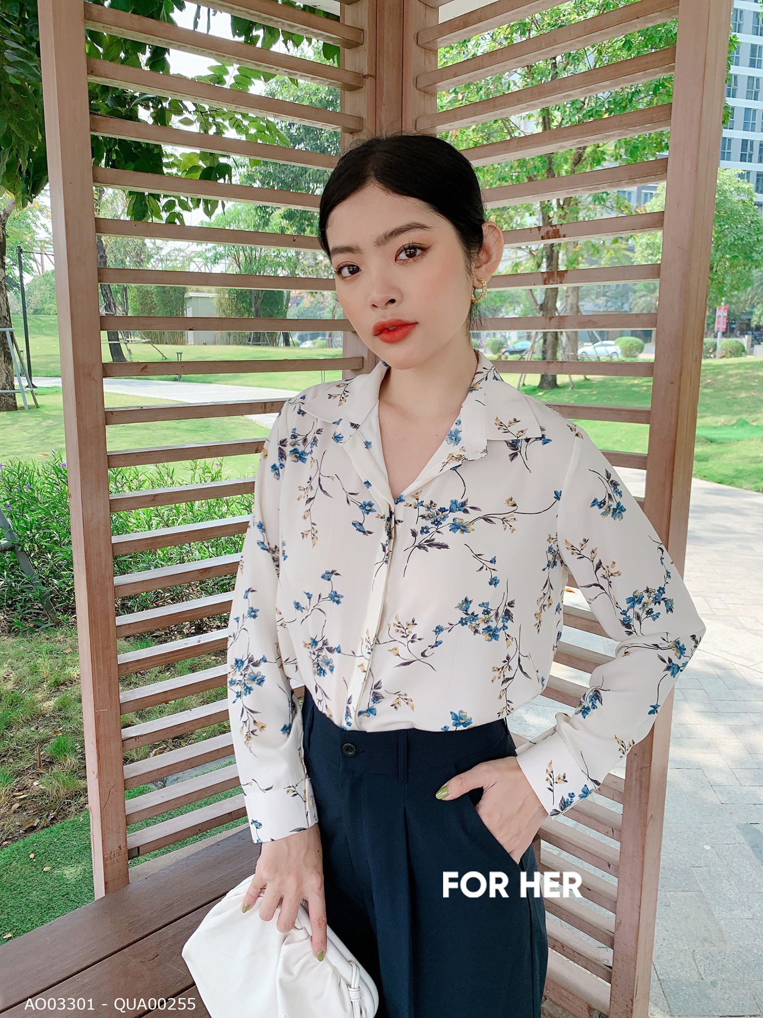 Áo giấu nút hoa xanh lá đen