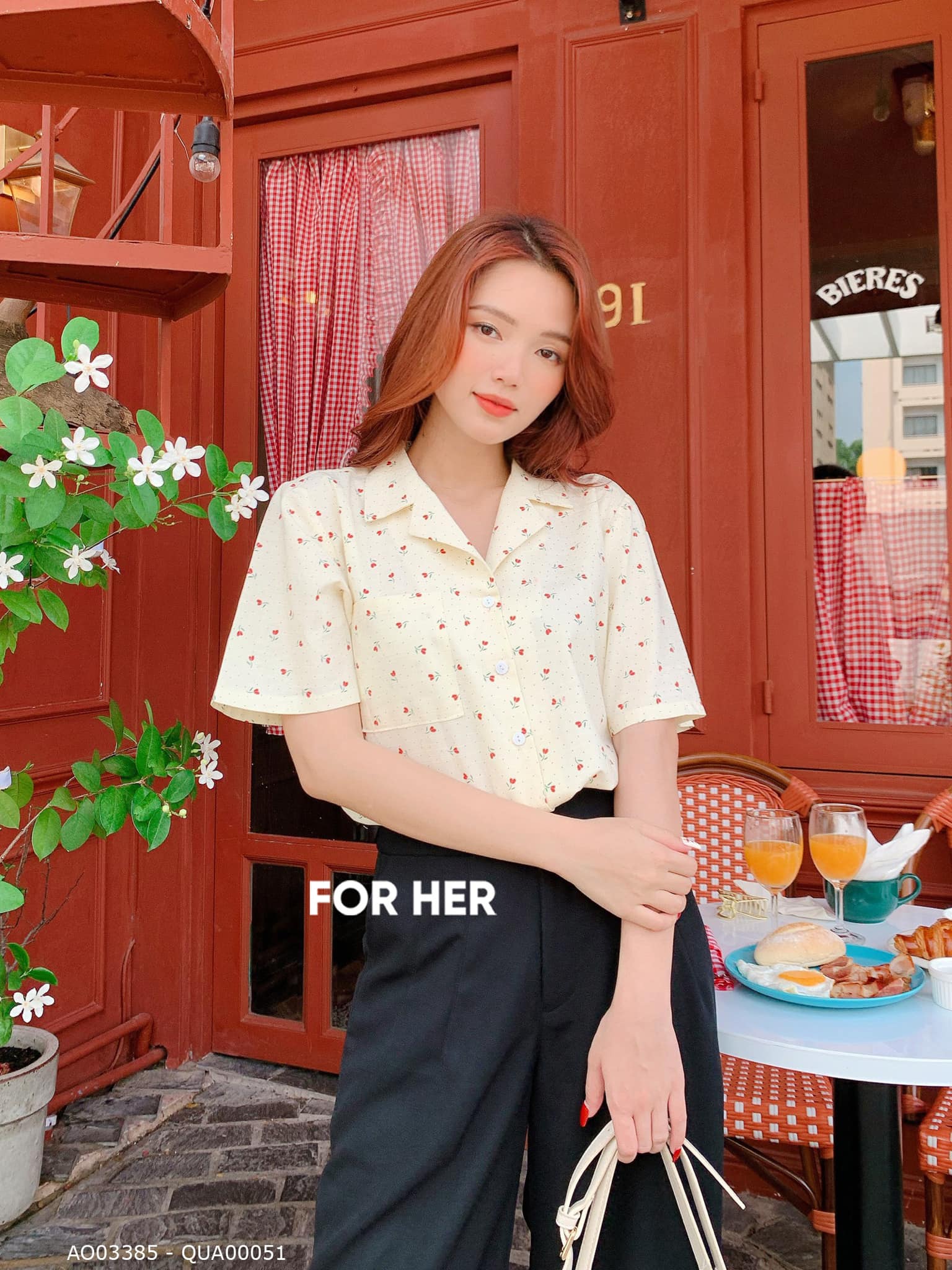 Áo 1 túi kem hoa đỏ