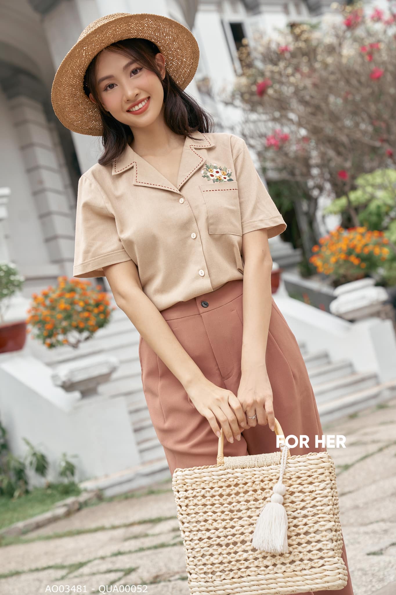 Áo thêu tay ngắn nâu