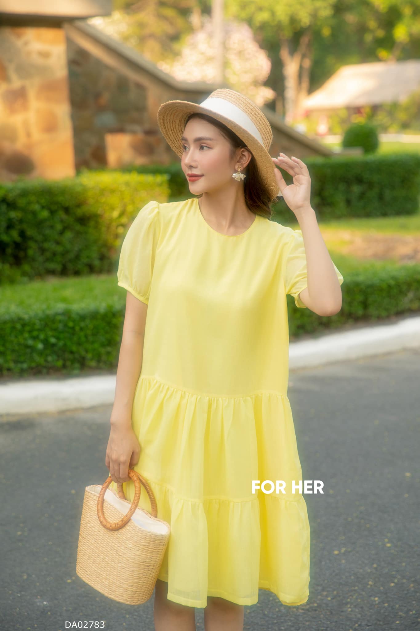 Đầm babydoll tầng vàng