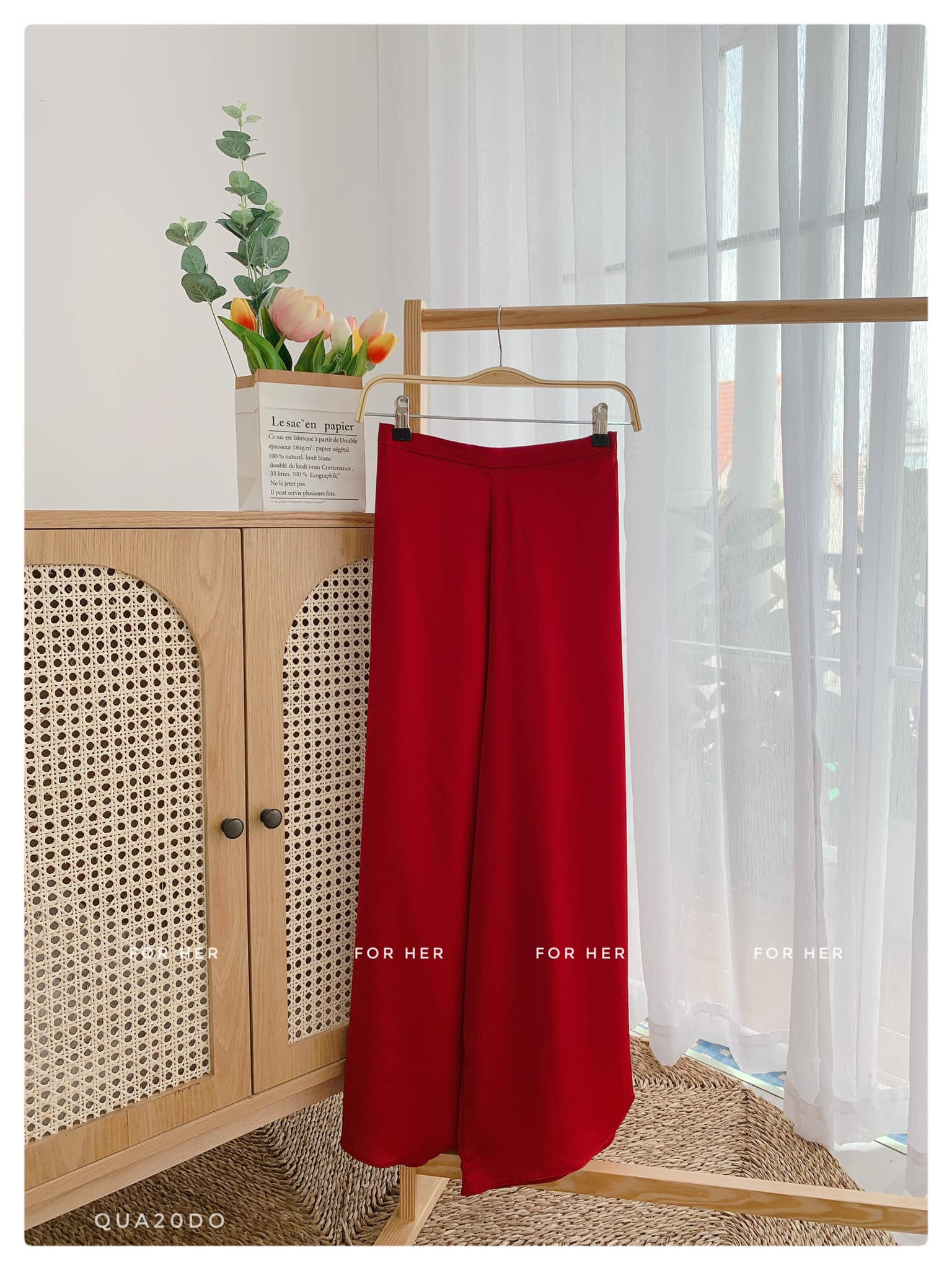Quần áo dài lụa đỏ