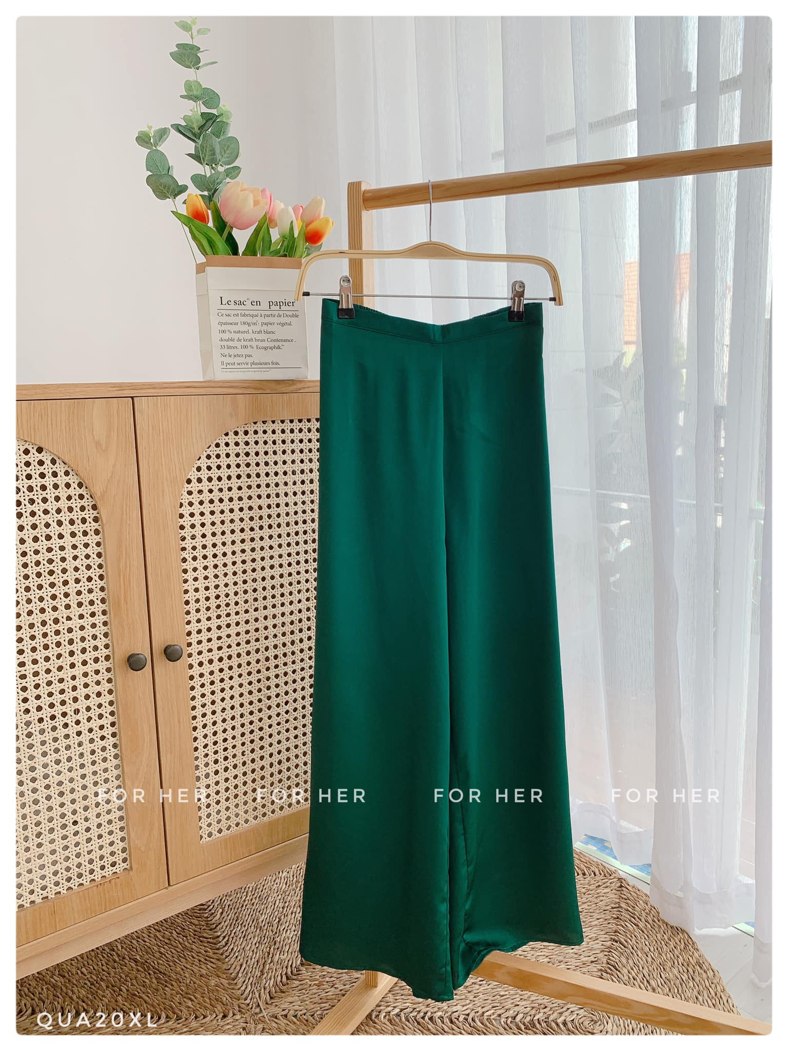 Quần áo dài lụa xanh lá
