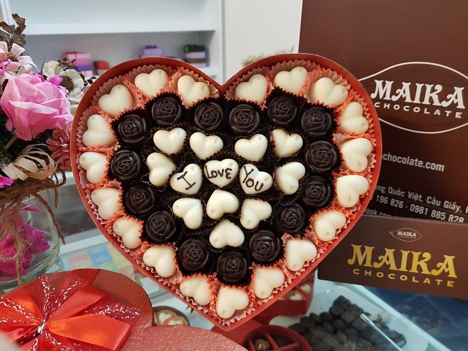 Hộp socola hình trái tim
