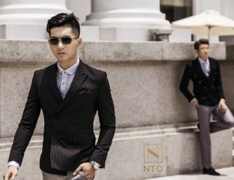 Vest màu trầm cho quý ông công sở