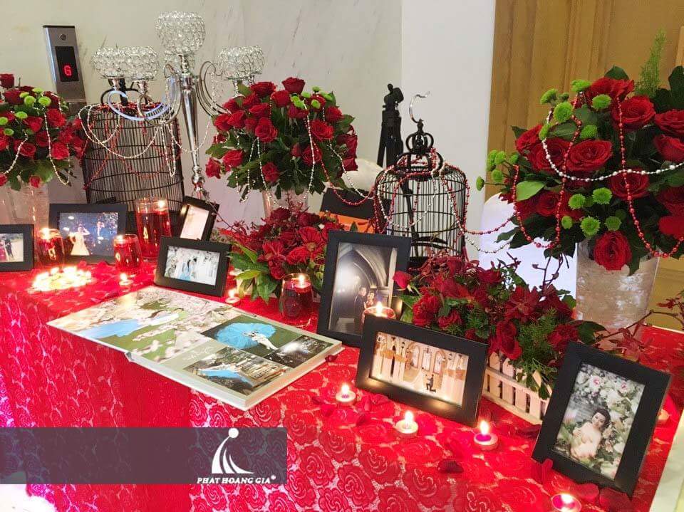 trang trí bàn Gallery 7
