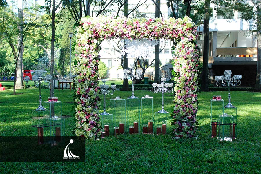 trang trí cổng hoa