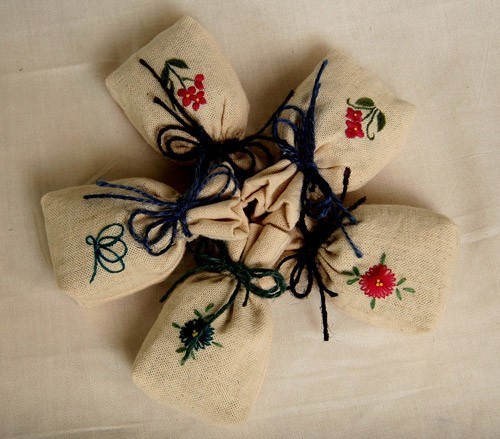 quà đáp lễ khách mời ngày cưới