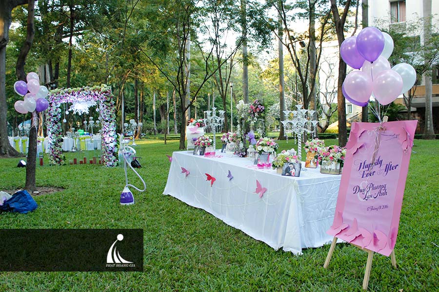 trang trí cưới dinh độc lập