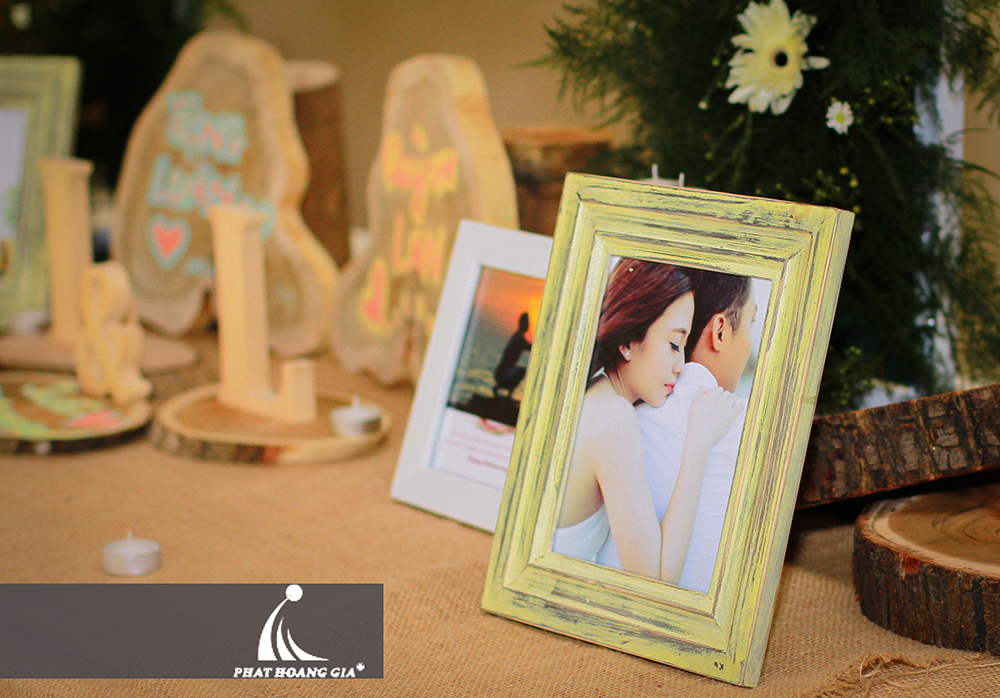 trang trí bàn gallery