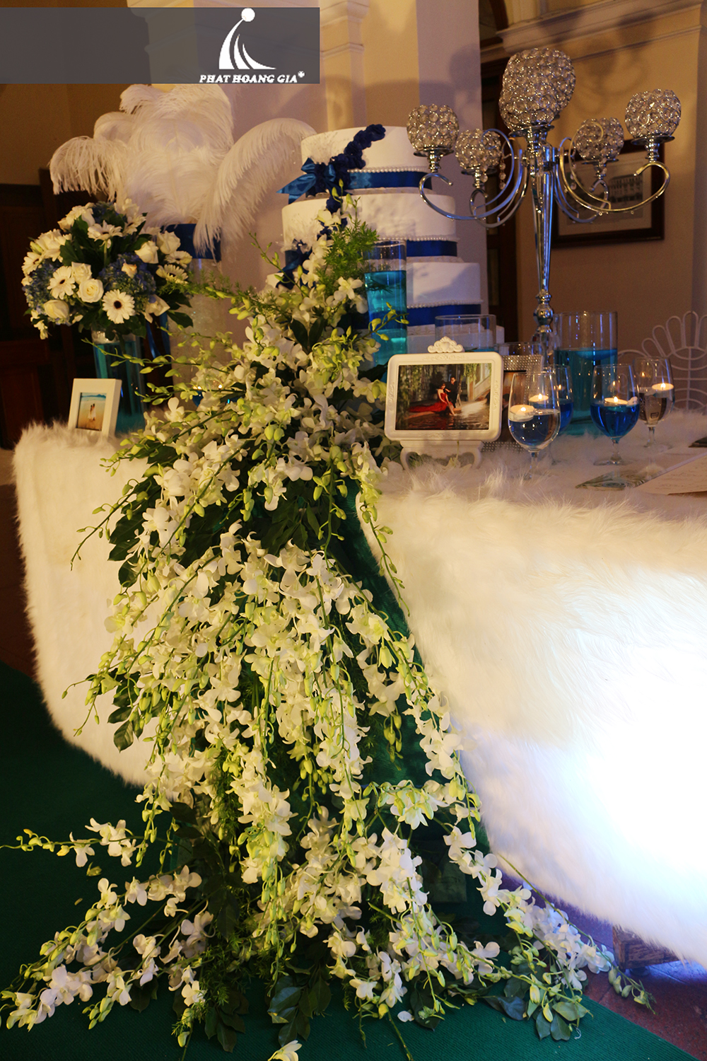 trang trí bàn gallery