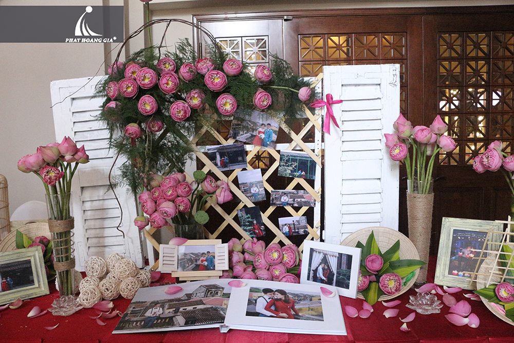 trang trí bàn gallery