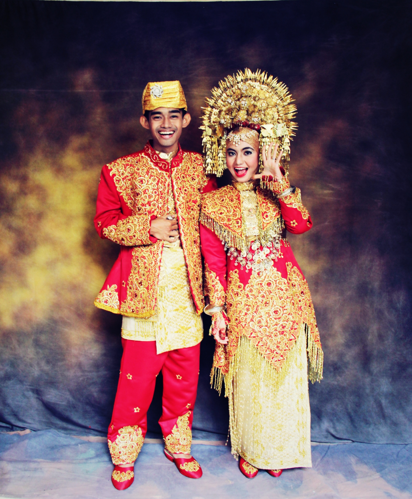 trang phục cưới truyền thống indonesia