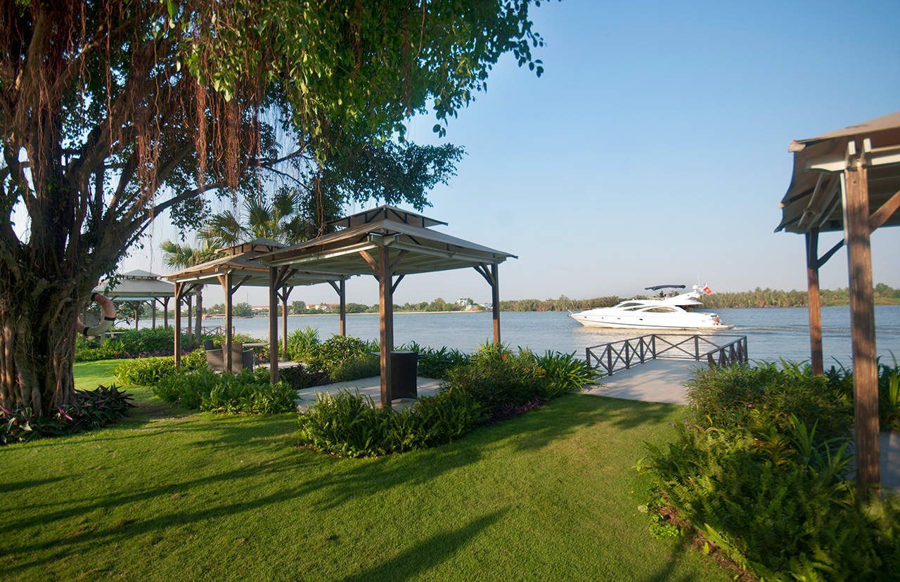 tổ chức tiệc cưới ngoài trời