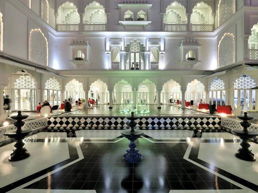 tổ chức tiệc cưới ngoài trời