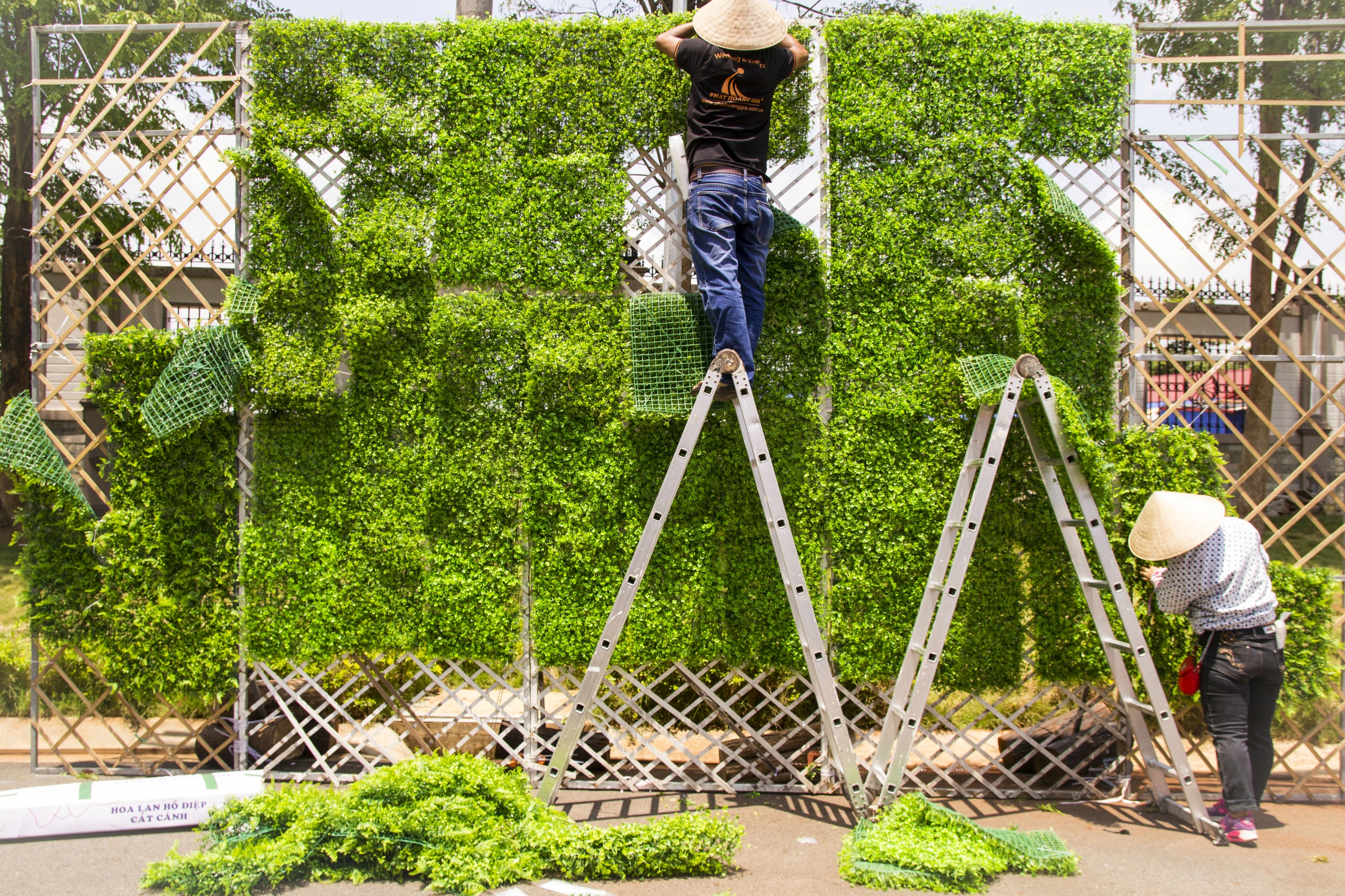 trang trí tiệc cưới trọn gói ngoài trời