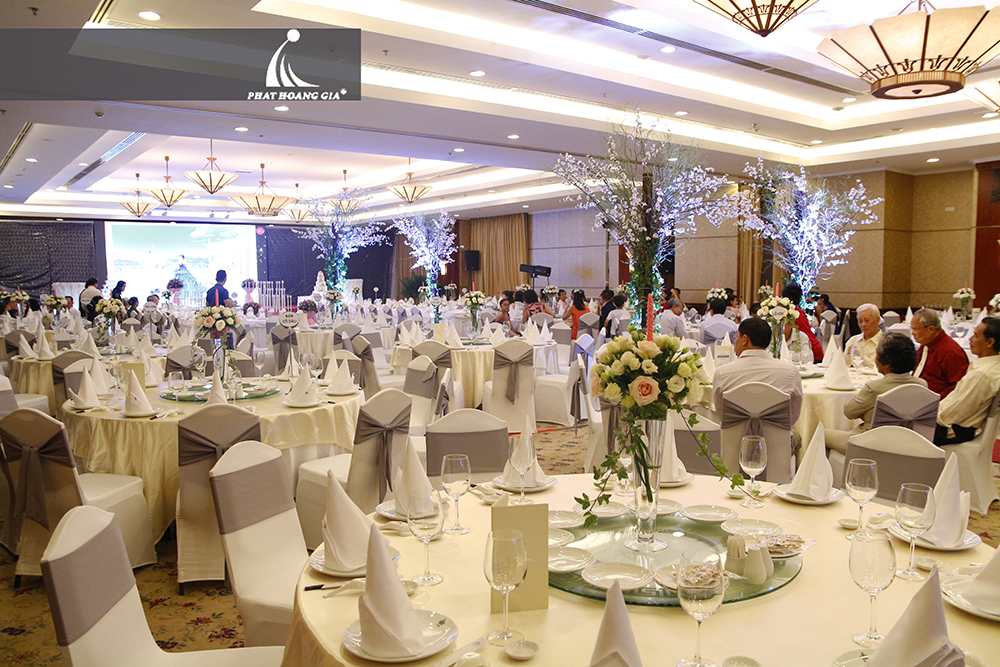 trang trí tiệc cưới