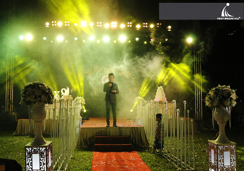 cung cấp mc tiệc cưới