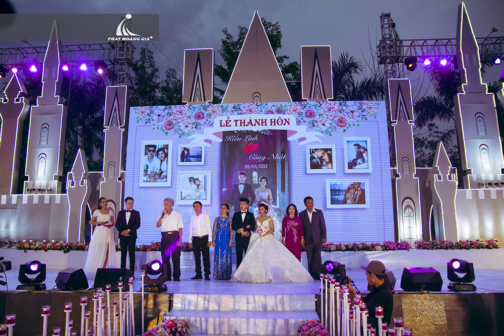 cung cấp mc tiệc cưới