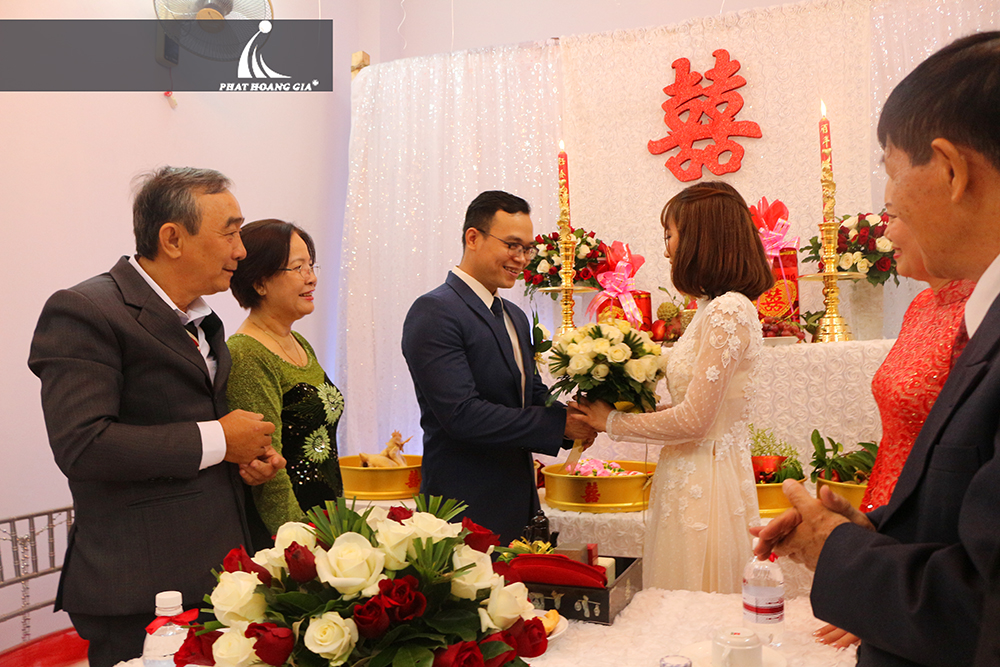 sui gia gặp gỡ lần đầu