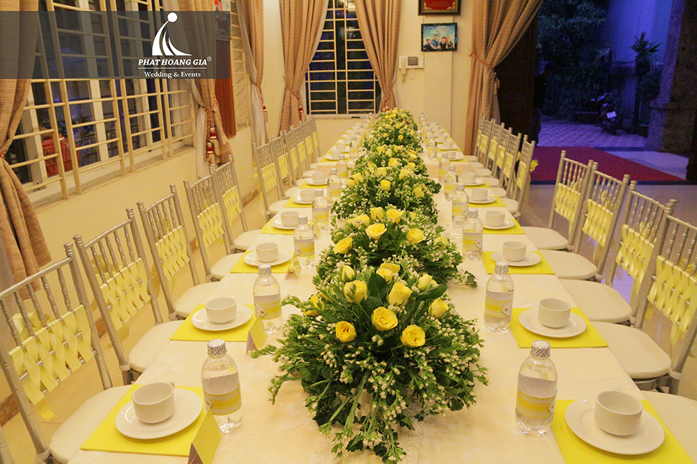 lễ gia tiên tone vàng chanh