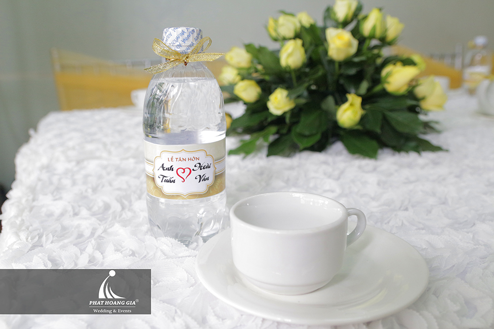 trang trí nhà tone vàng