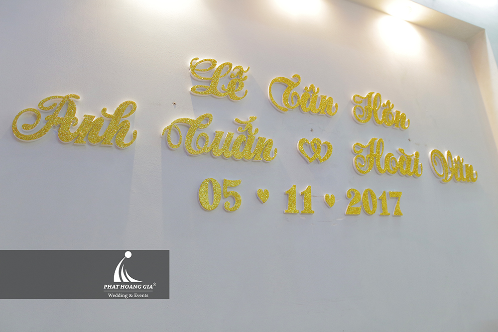 trang trí nhà tone vàng