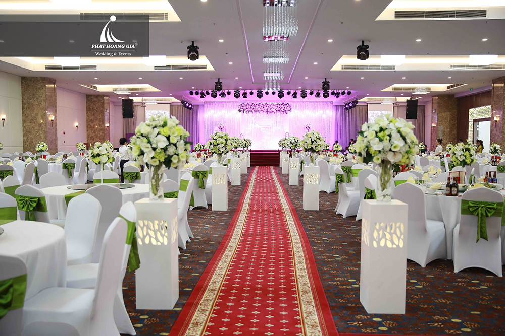 lắp đặt âm thanh - ánh sáng nhà hàng tiệc cưới