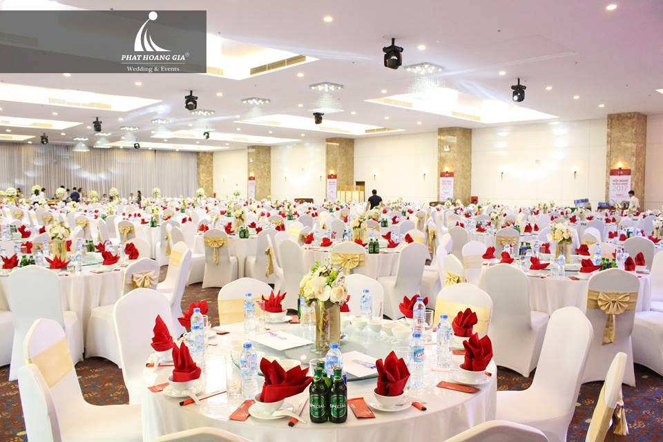 lắp đặt âm thanh - ánh sáng nhà hàng tiệc cưới