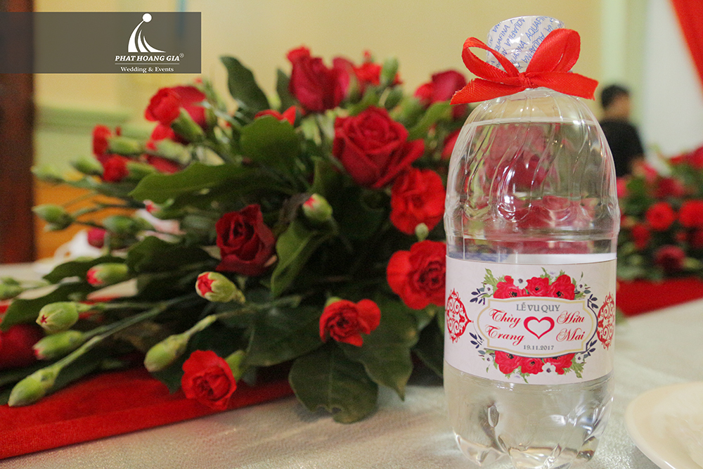 trang trí gia tiên tone đỏ