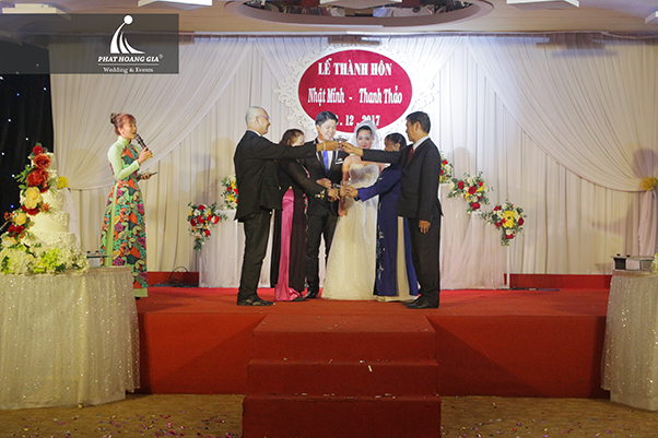 nghi thức lễ cưới tại nhà hàng